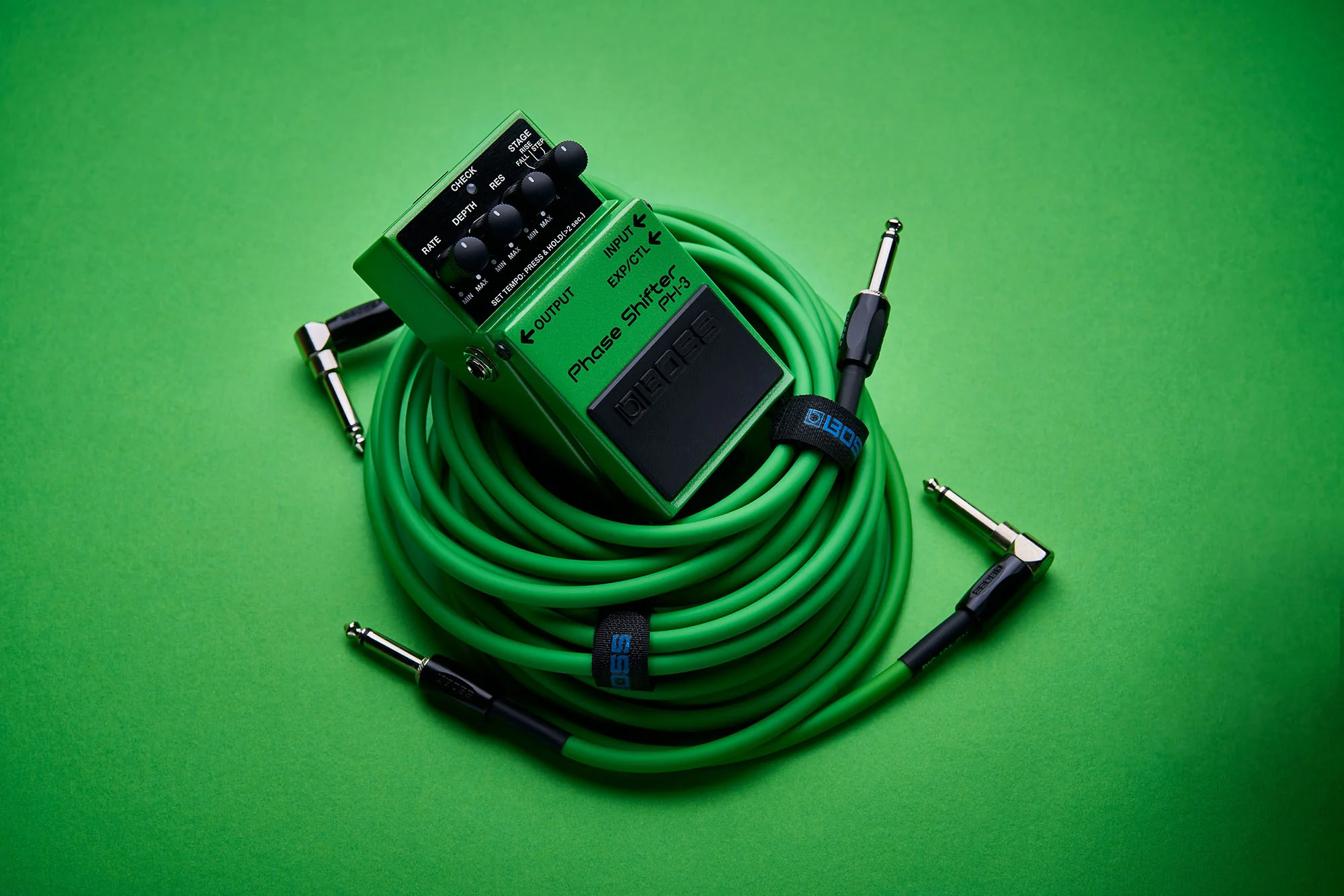 Boss BIC-10A-GN Instrument Cable, 10ft/3m, Angled/Straight 1/4" Jack, Green - Image 3