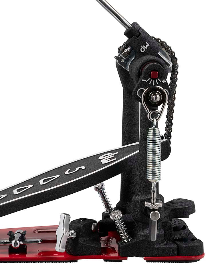 DW Drums 5000 Series Accelerator Single Chain, Narrow Footboard Single Bass Drum Pedal with Bag - Image 2