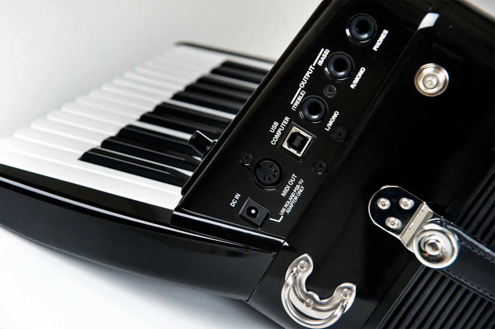 Roland FR-1X BK V-Accordion (Black, with Keys) - Image 6