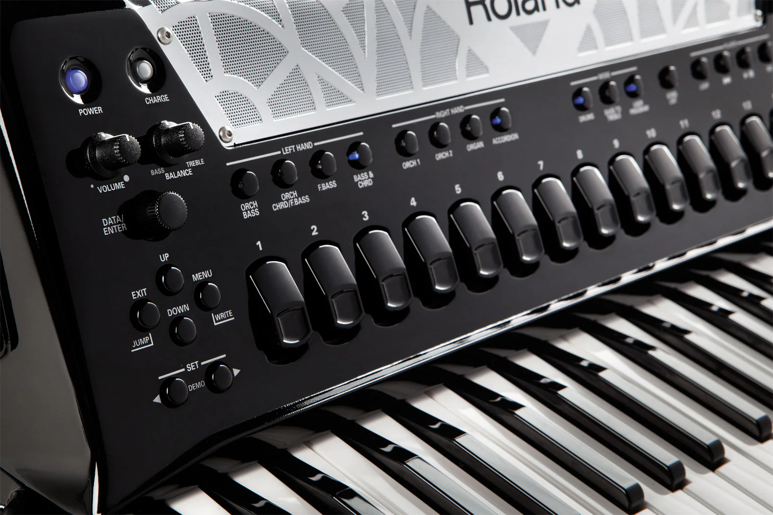 Roland FR-8X-BK V-Accordion (Black, with Keys) - Image 4