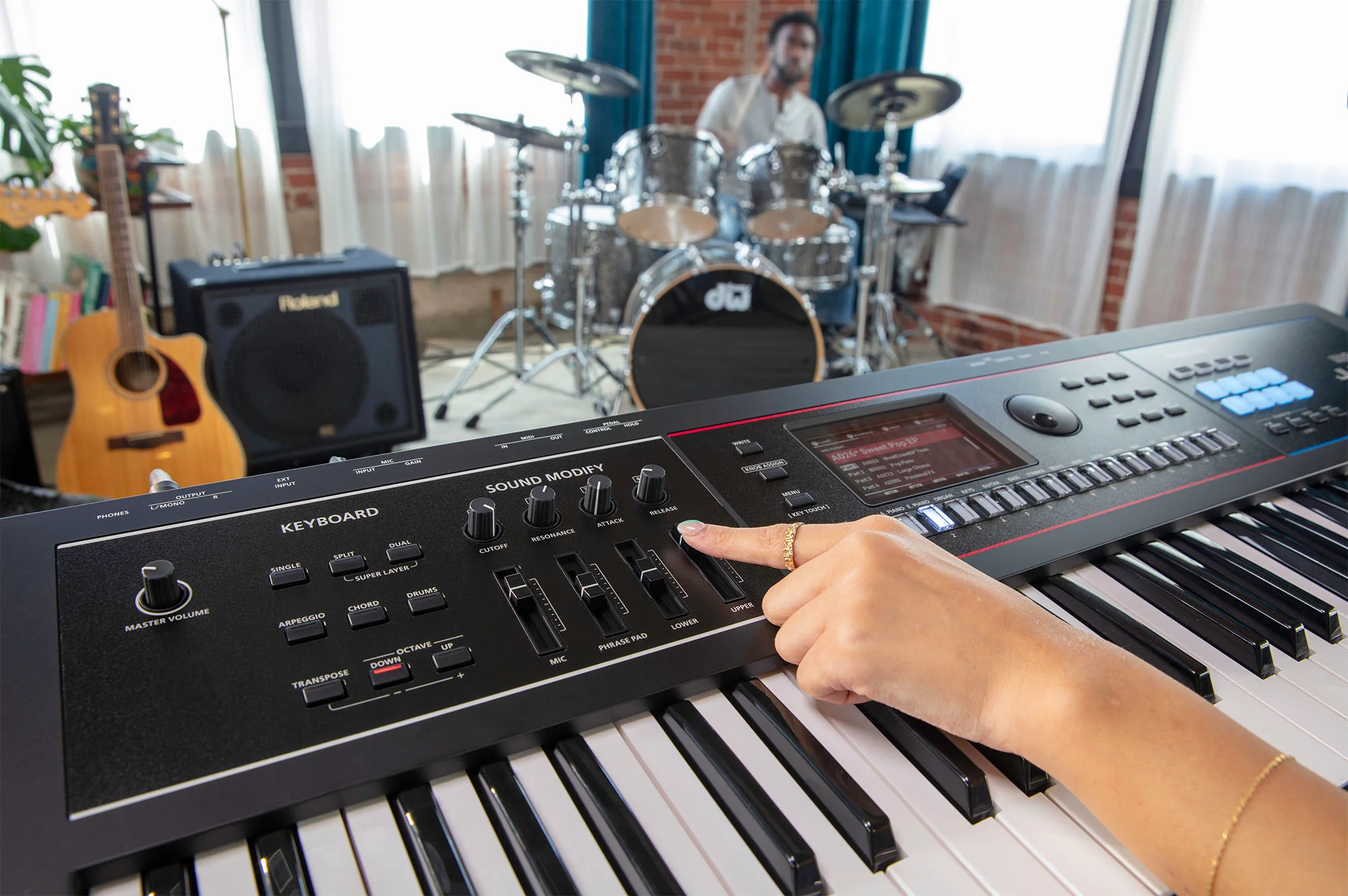 Roland JUNO-D7 Performance Synthesizer (76 Keys) - Image 6