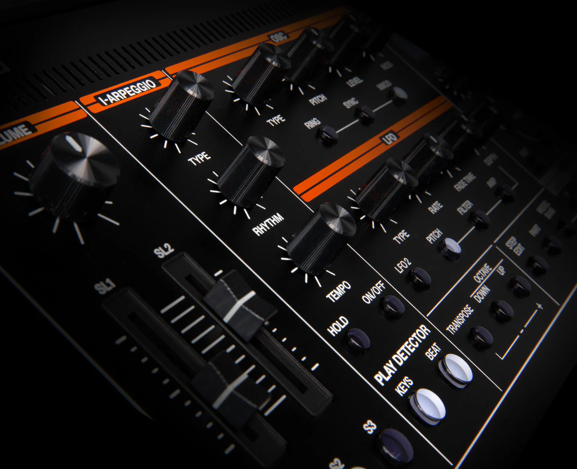 Roland JUPITER-Xm Keyboard Synthesizer - Image 10