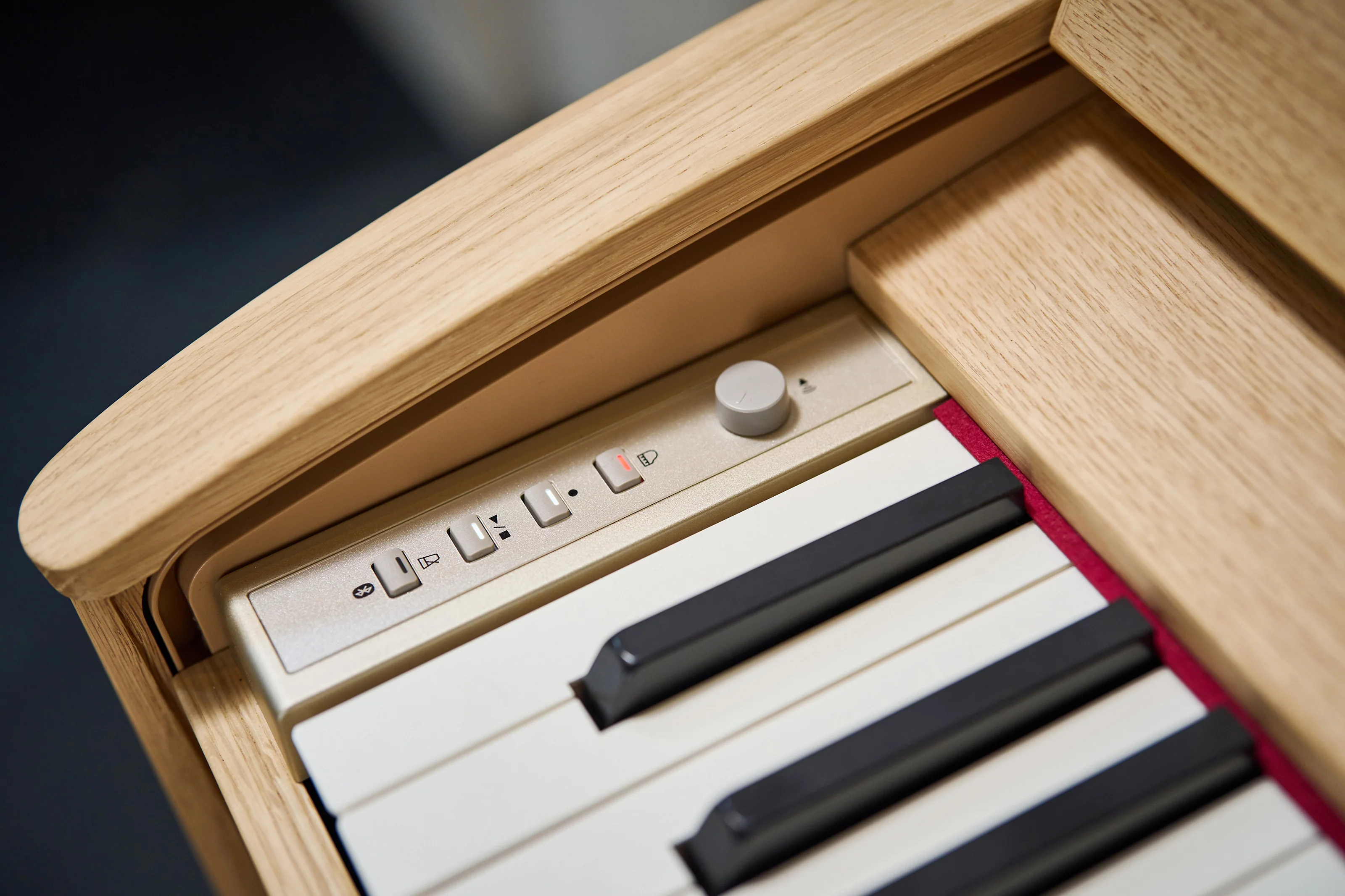 Roland KF-20-KO Karimoku Artisan Digital Piano, Solid Wood Cabinet (Pure Oak) - Image 5