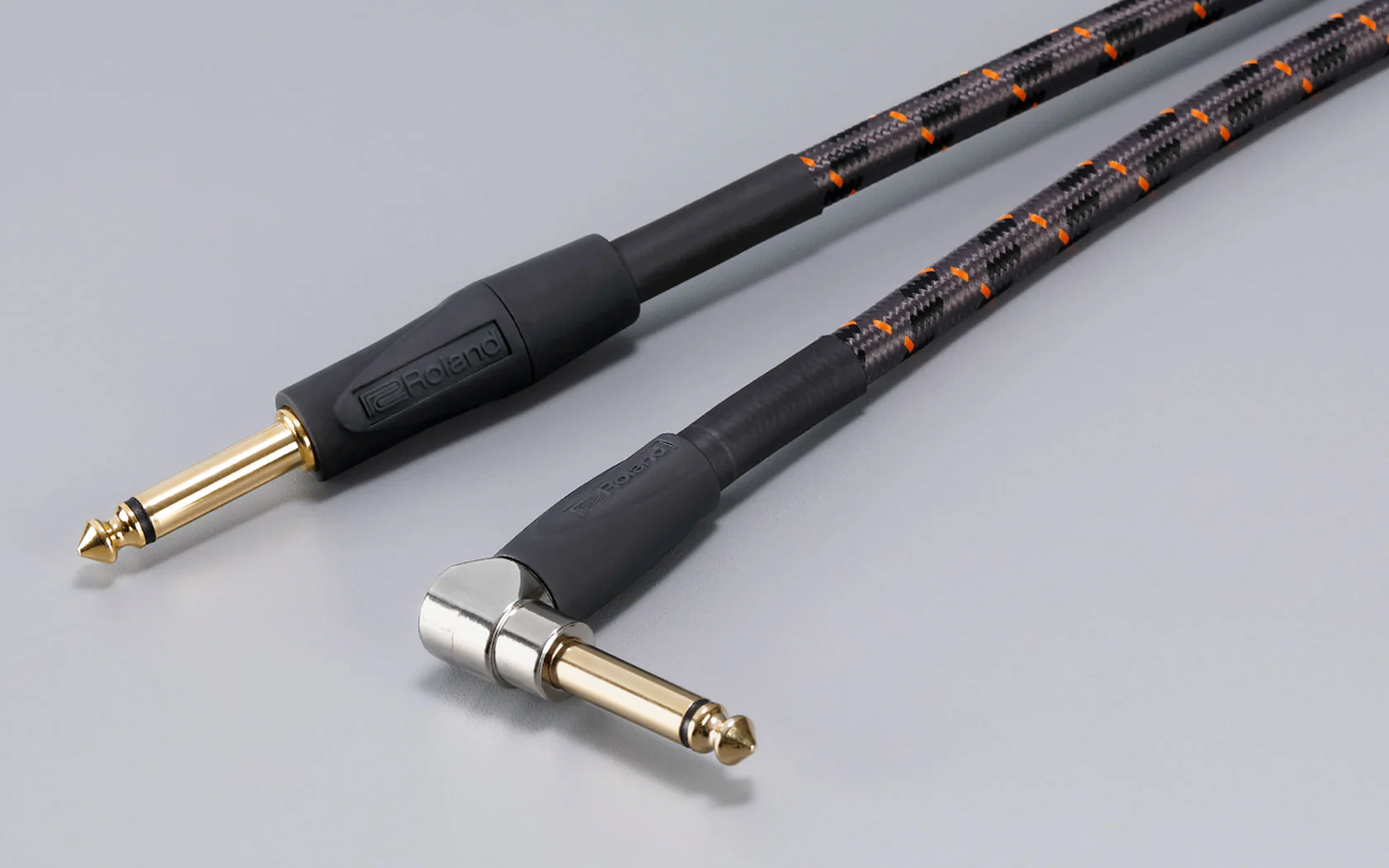 Roland RIC-G5A Instrument Cable, 5ft/1.5m, Angled/Straight 1/4" Jack, Gold Series - Image 2