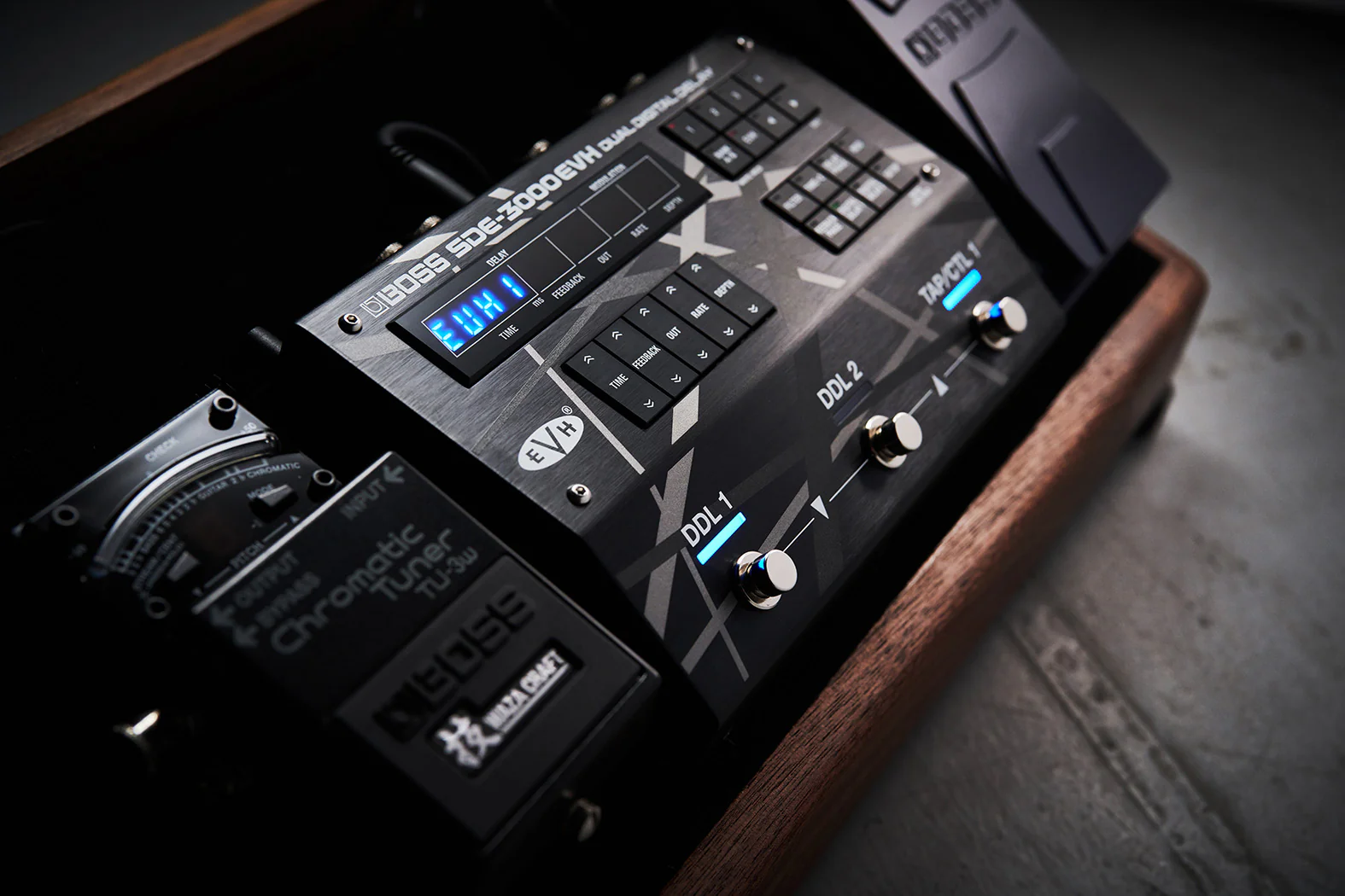 BOSS SDE-3000EVH Rack Delay Pedal - Image 11