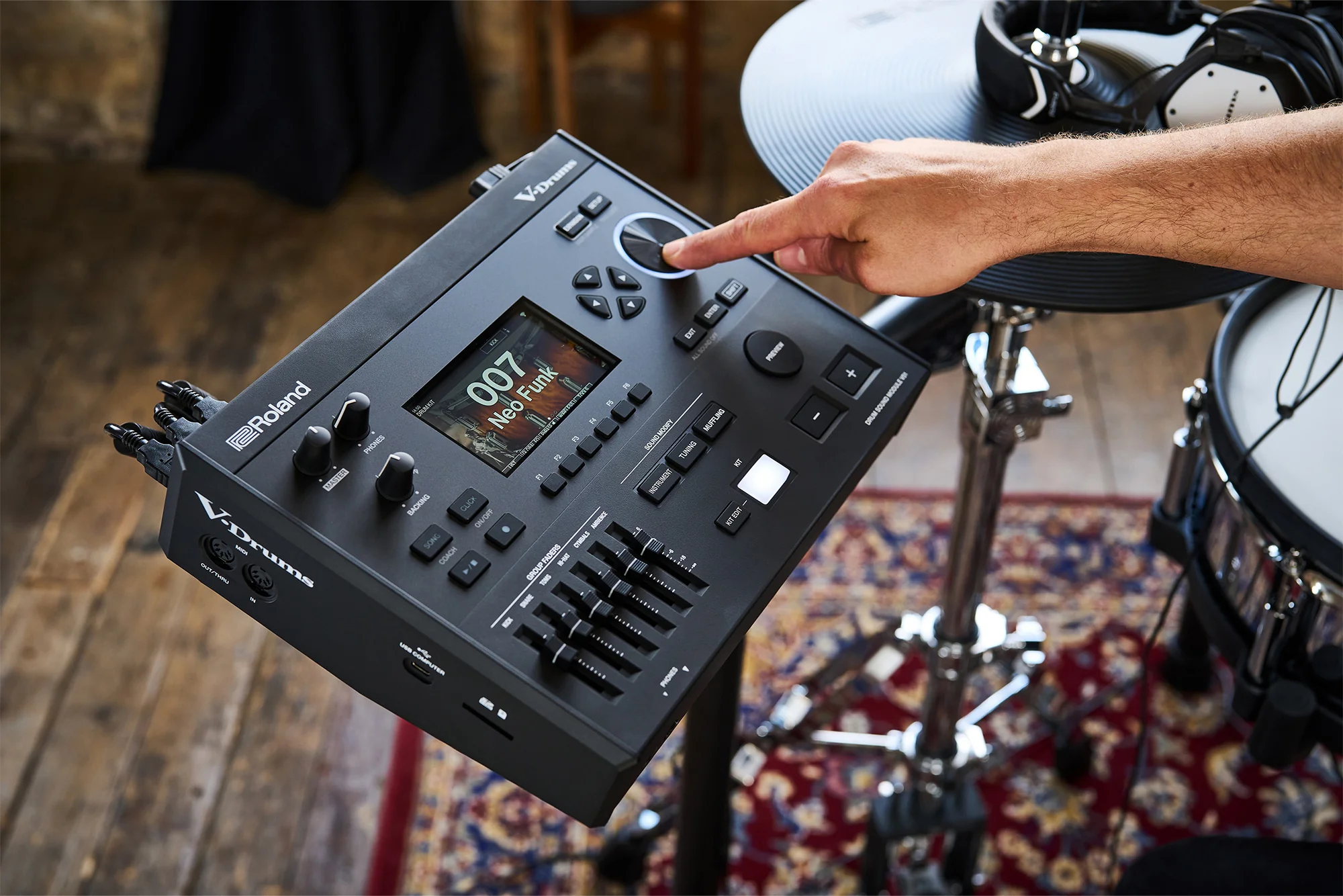 Roland TD516 V-Drums Digital Drum Kit with Hardware & Accessories - Image 14