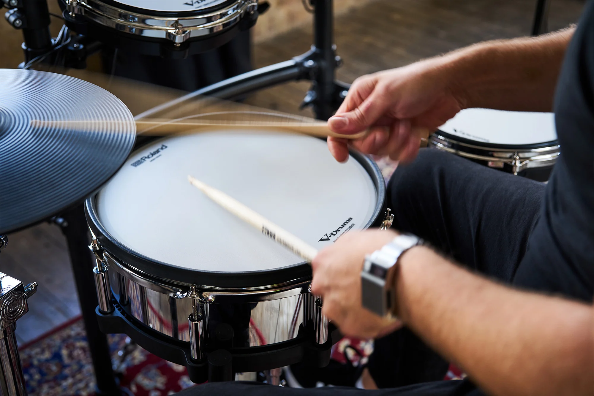 Roland TD516 V-Drums Digital Drum Kit with Hardware & Accessories - Image 9